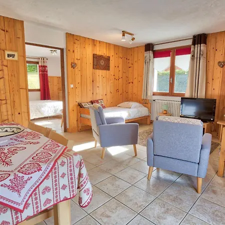 Location Cozy Aux Pieds Des Pistes, Proche Commerces Et Centre-village - Fr-1-505-104